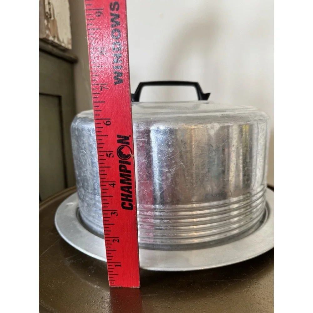 Vintage Regal Ware Aluminum Cake Carrier Plate With Locking Lid